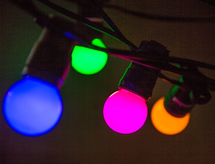 Festoon Strand - 50m - Coloured Globes